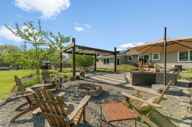 319 New Amwell Rd, Hillsborough Twp., NJ 08844