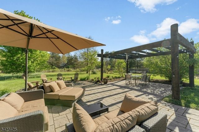 319 New Amwell Rd, Hillsborough Twp., NJ 08844