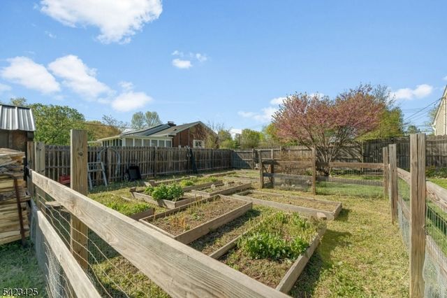 319 New Amwell Rd, Hillsborough Twp., NJ 08844