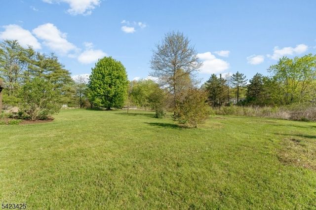 319 New Amwell Rd, Hillsborough Twp., NJ 08844