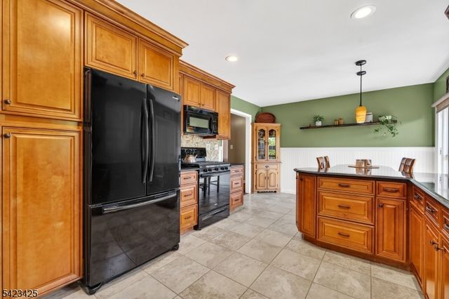 319 New Amwell Rd, Hillsborough Twp., NJ 08844
