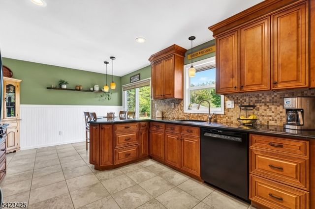 319 New Amwell Rd, Hillsborough Twp., NJ 08844