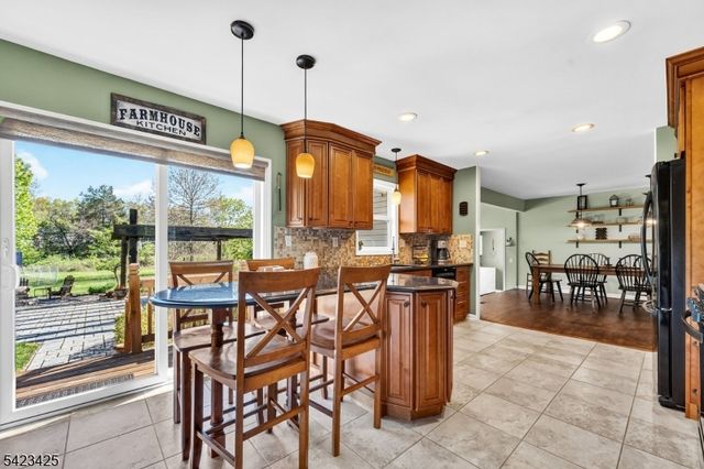 319 New Amwell Rd, Hillsborough Twp., NJ 08844