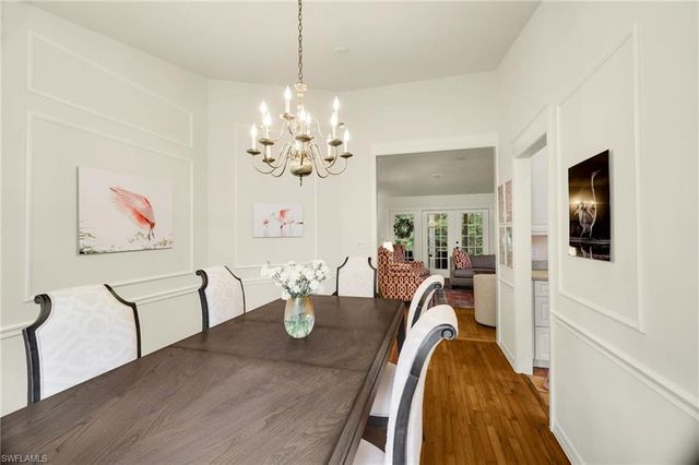 494 Chatham CIR, Naples, FL 34110