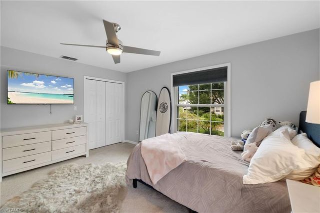 494 Chatham CIR, Naples, FL 34110