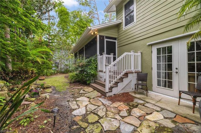 494 Chatham CIR, Naples, FL 34110