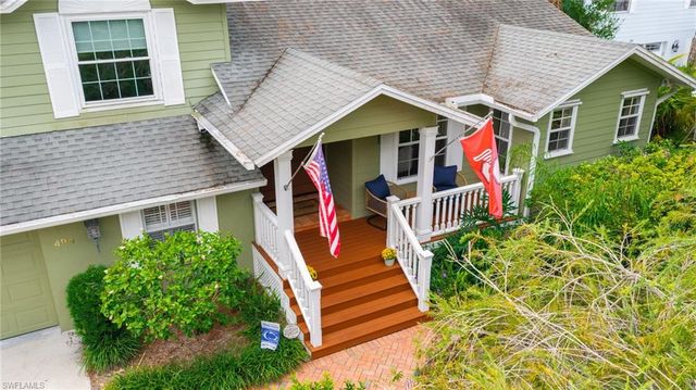 494 Chatham CIR, Naples, FL 34110