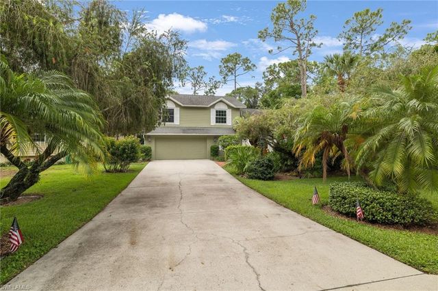 494 Chatham CIR, Naples, FL 34110