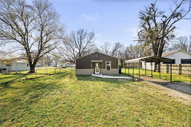 609 N Wood Street, Caney, KS 67333