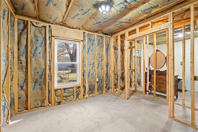 609 N Wood Street, Caney, KS 67333