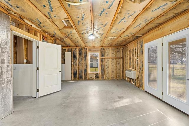 609 N Wood Street, Caney, KS 67333