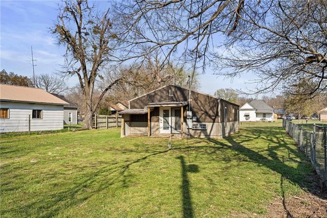 609 N Wood Street, Caney, KS 67333