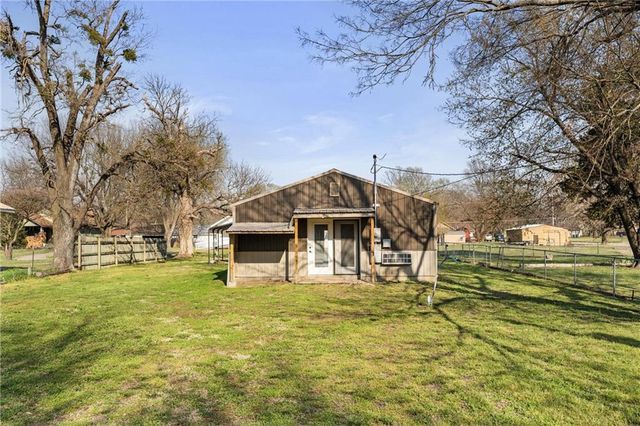 609 N Wood Street, Caney, KS 67333