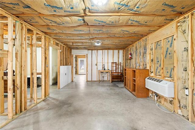 609 N Wood Street, Caney, KS 67333