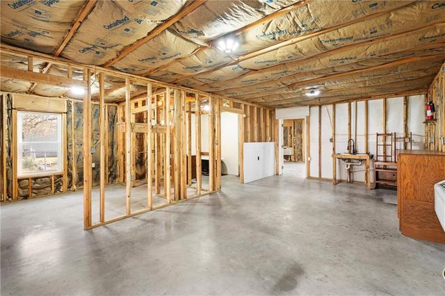 609 N Wood Street, Caney, KS 67333