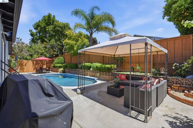 1162 Aberdeen Ave, Livermore, CA 94550