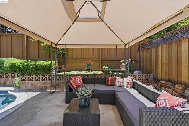 1162 Aberdeen Ave, Livermore, CA 94550