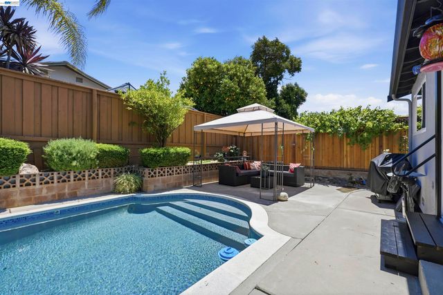 1162 Aberdeen Ave, Livermore, CA 94550