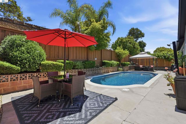 1162 Aberdeen Ave, Livermore, CA 94550
