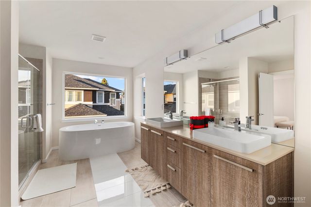 12052 SE 305th Place, Auburn, WA 98092