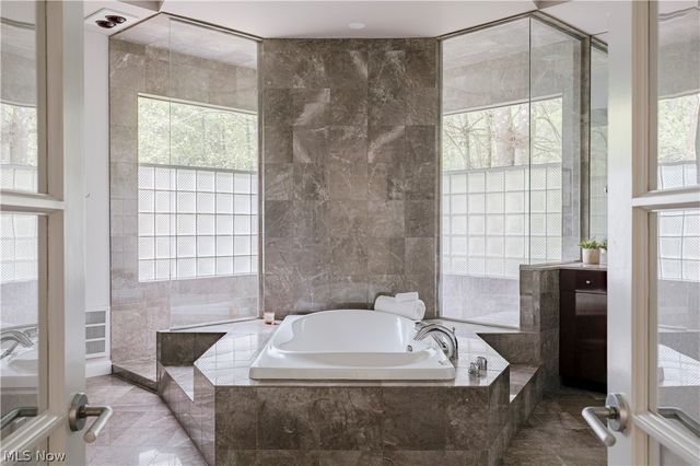 25 River Mountain Drive, Moreland Hills, OH 44022
