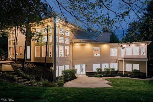 25 River Mountain Drive, Moreland Hills, OH 44022