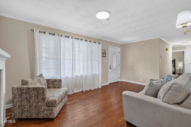 379 Northeast Morningside Lane, Abingdon, VA 24210