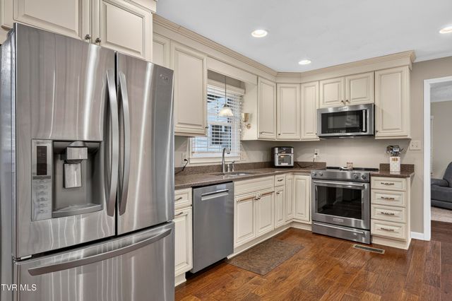 379 Northeast Morningside Lane, Abingdon, VA 24210