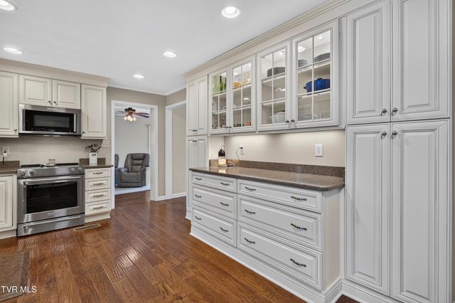 379 Northeast Morningside Lane, Abingdon, VA 24210