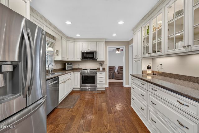 379 Northeast Morningside Lane, Abingdon, VA 24210