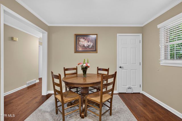 379 Northeast Morningside Lane, Abingdon, VA 24210