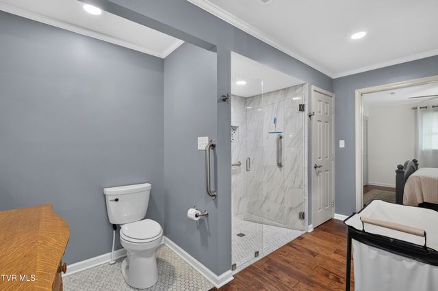 379 Northeast Morningside Lane, Abingdon, VA 24210