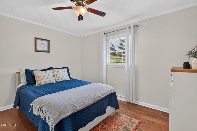 379 Northeast Morningside Lane, Abingdon, VA 24210