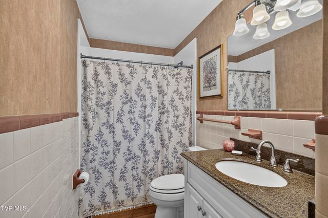 379 Northeast Morningside Lane, Abingdon, VA 24210