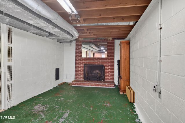 379 Northeast Morningside Lane, Abingdon, VA 24210