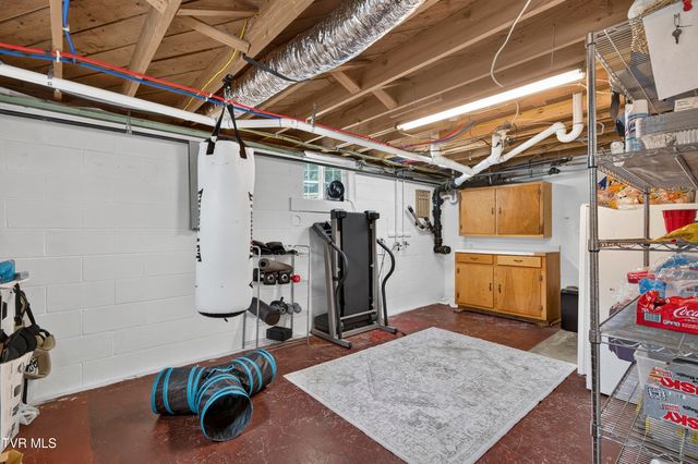 379 Northeast Morningside Lane, Abingdon, VA 24210