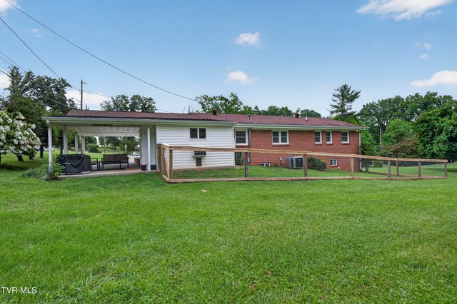 379 Northeast Morningside Lane, Abingdon, VA 24210