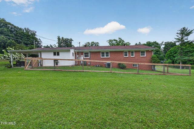 379 Northeast Morningside Lane, Abingdon, VA 24210