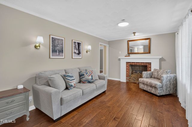 379 Northeast Morningside Lane, Abingdon, VA 24210