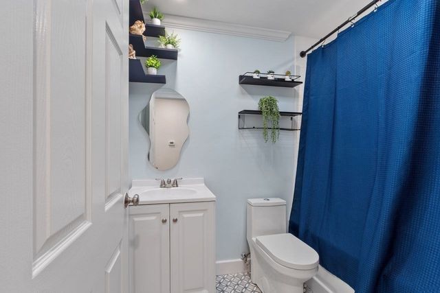 49 Lantern Ln 8, Dracut, MA 01826