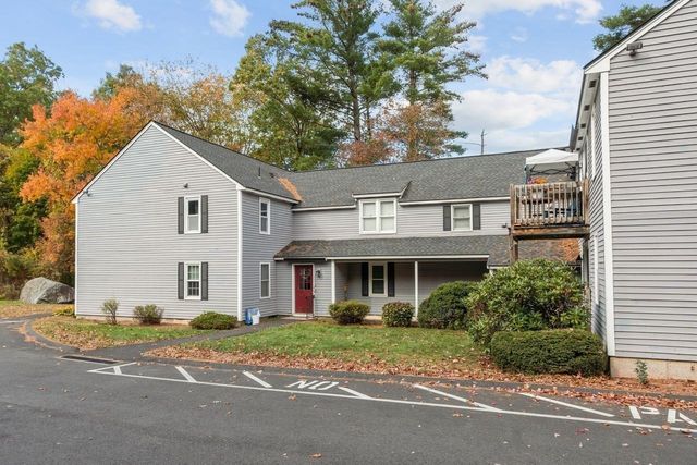 49 Lantern Ln 8, Dracut, MA 01826