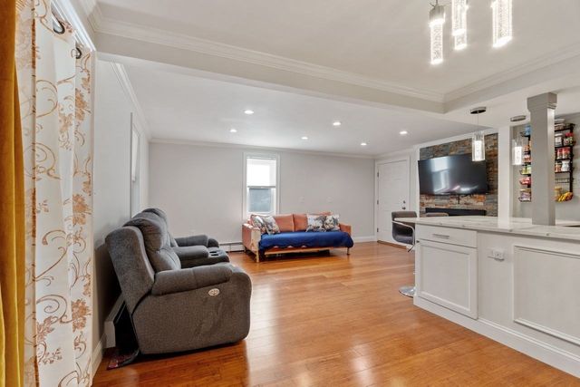 49 Lantern Ln 8, Dracut, MA 01826