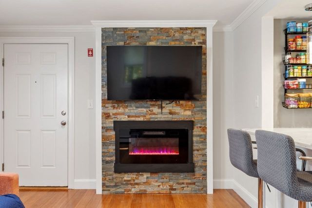 49 Lantern Ln 8, Dracut, MA 01826