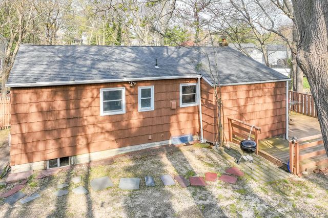 71 Rosewood Road, Rocky Point, NY 11778