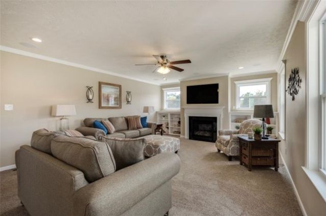 307 Champions Way, Chartiers City, PA 15071