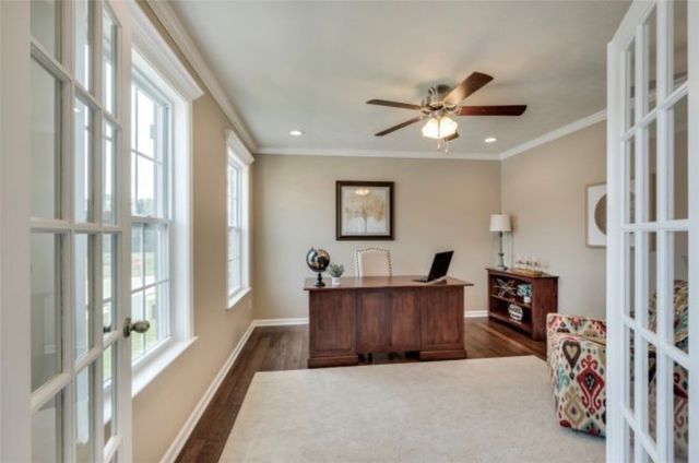 307 Champions Way, Chartiers City, PA 15071