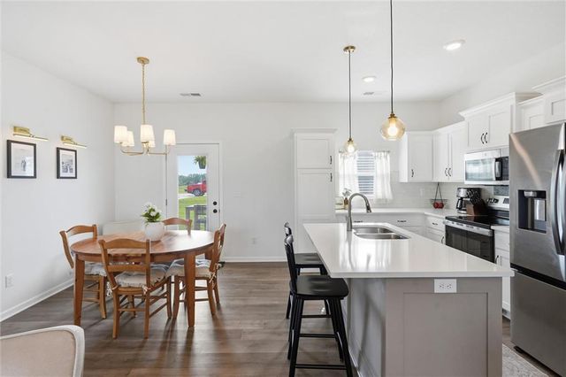 1315 NE Redwood Court, Oak Grove, MO 64075