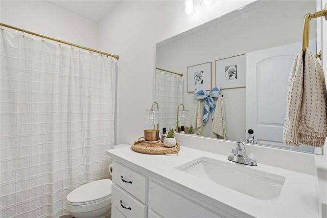 1315 NE Redwood Court, Oak Grove, MO 64075