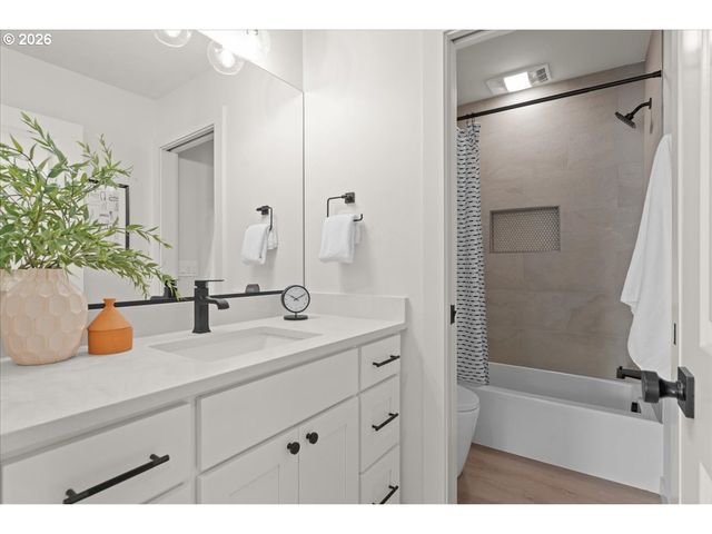 6703 Se 69th, Portland, OR 97206