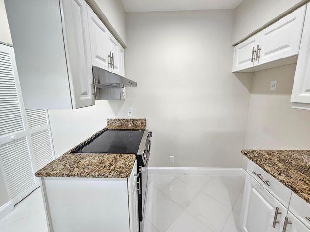 19235 Sabal Lake Drive, Boca Raton, FL 33434